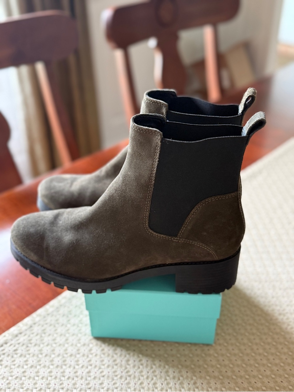 Joie Suede Chelsea Suede Ankle Boot Sz 9.5 - Picture 4 of 6